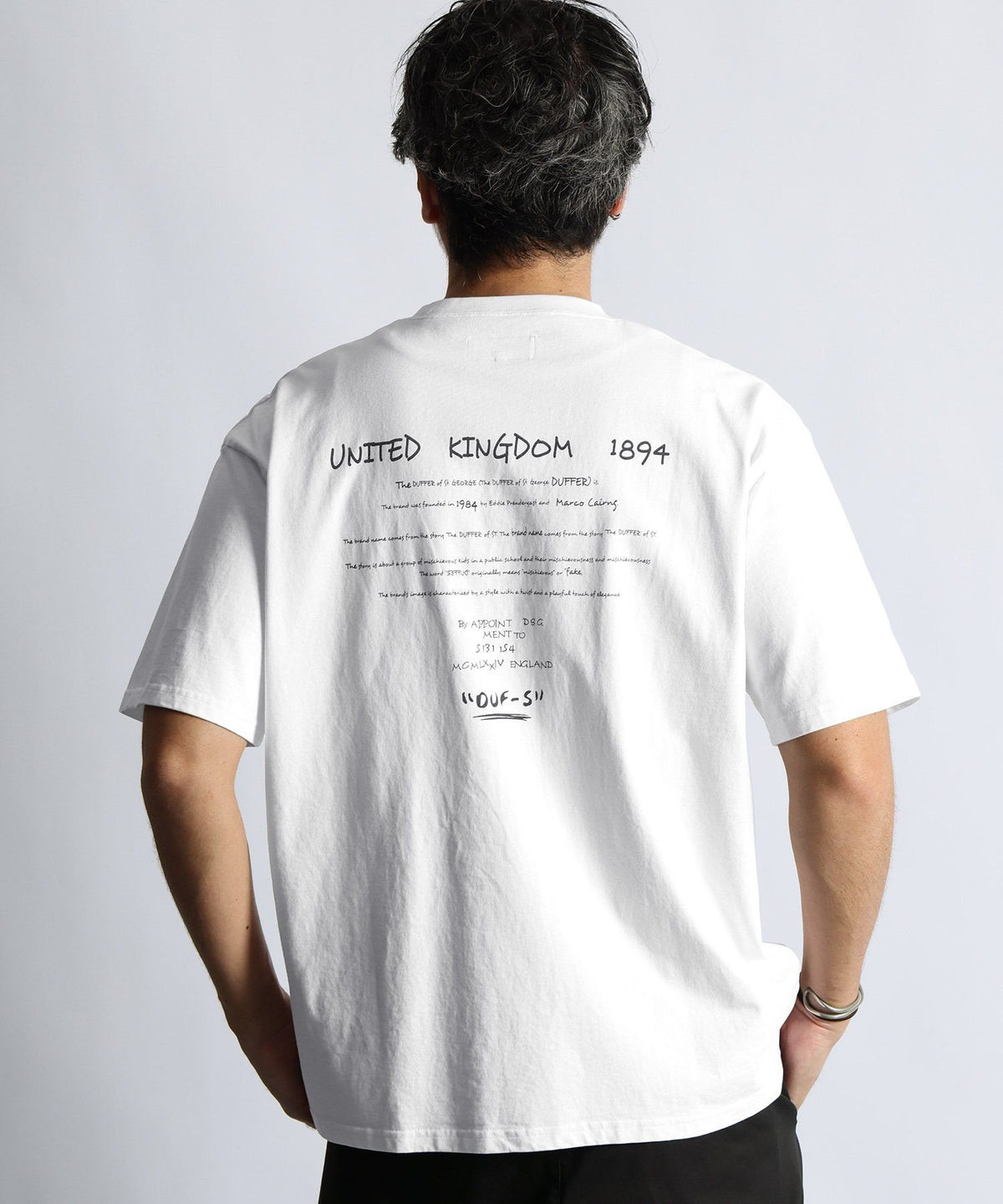 Powder bleach handwritten style printed T-shirt