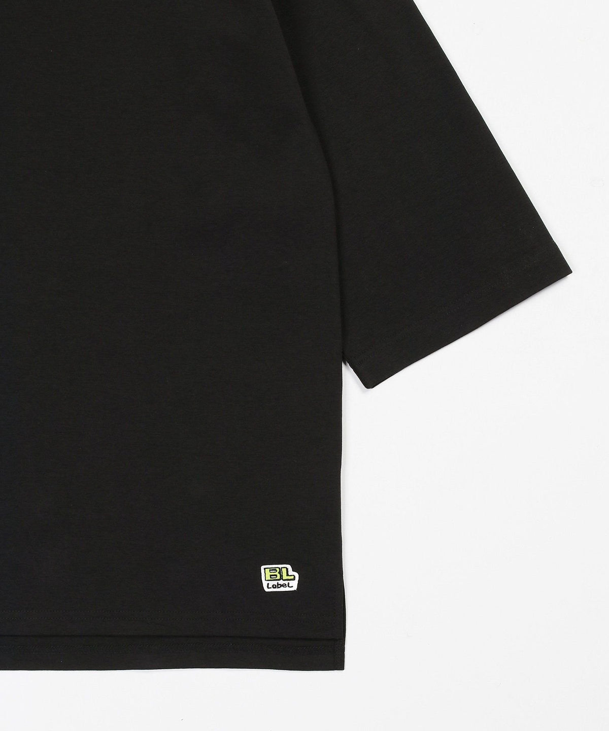 〔BLACK LABEL〕:ソロナポンチ フットボール VネックTEE