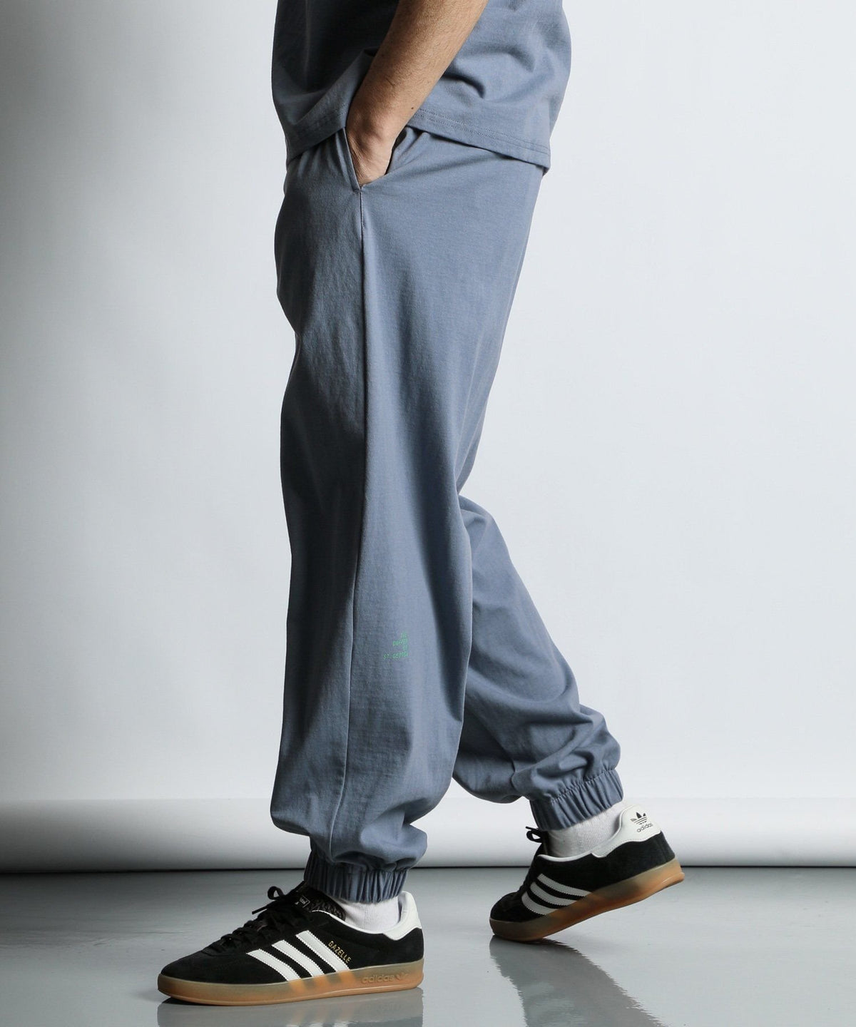 Set-up compatible heavy weight gym pants