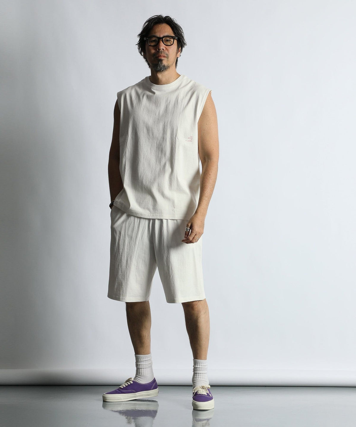 Set-up compatible heavy weight sleeveless T-shirt