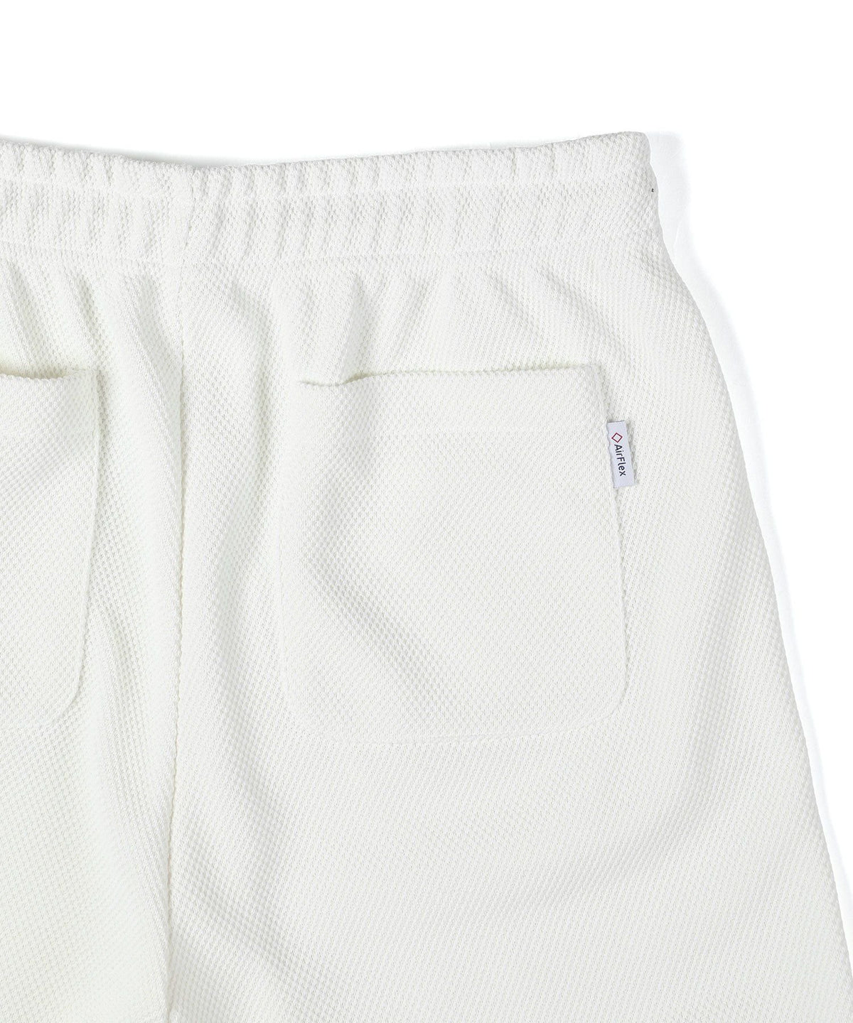 Set-up compatible functional material “Airflex” pique shorts