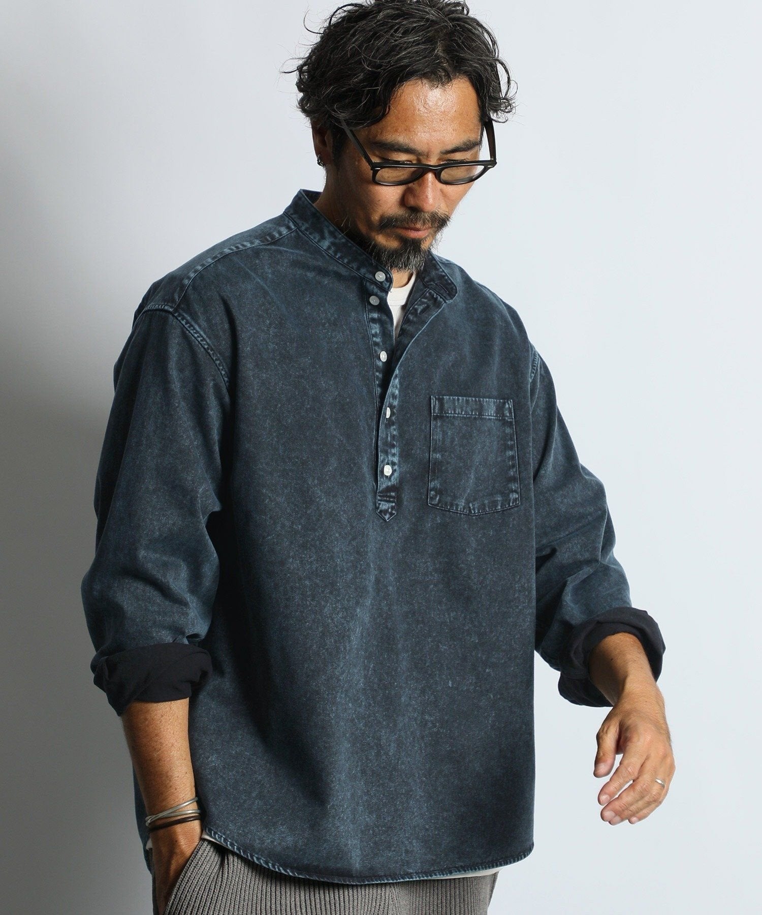 ピグメント加工 バンドカラー プルオーバーシャツ