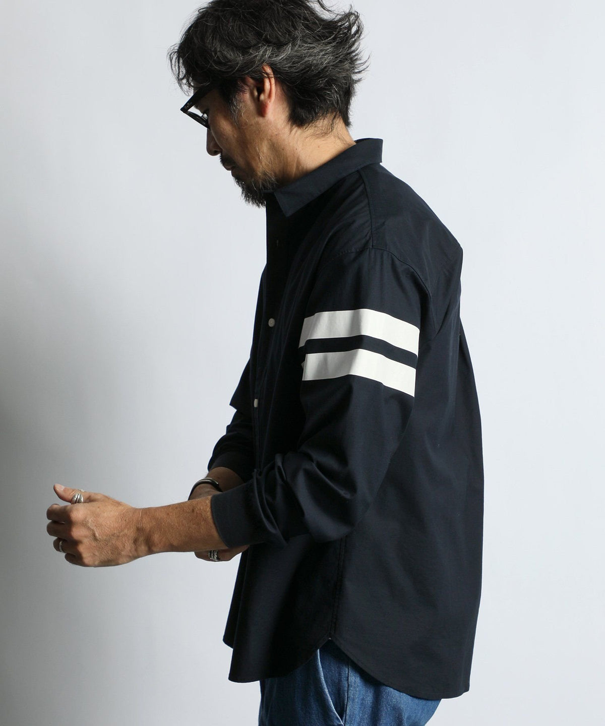 バックサテン ショートカラー リブ袖シャツ【WEB限定アイテム】