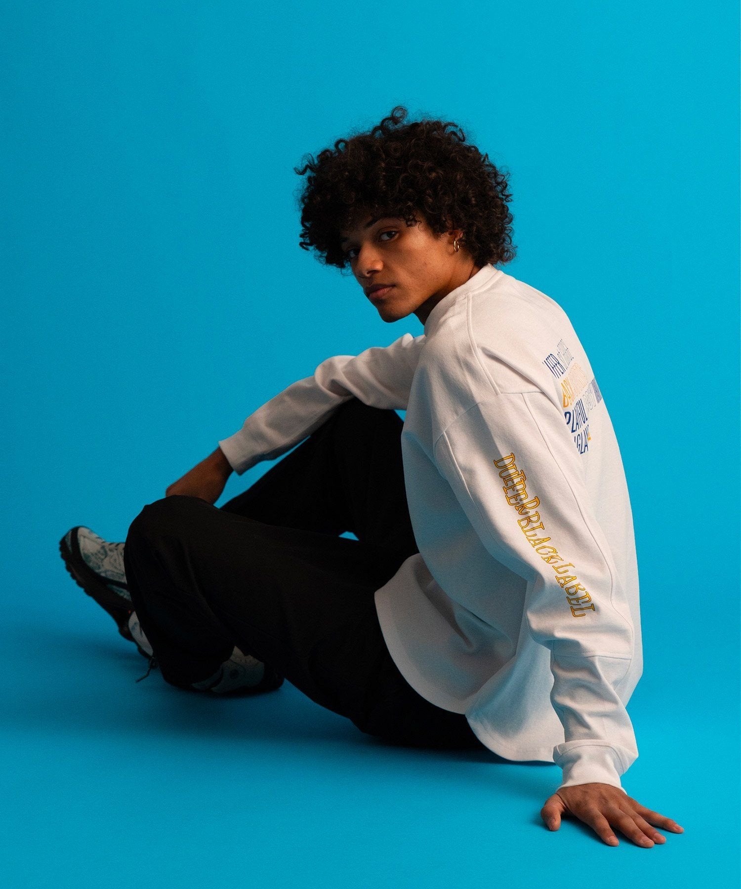 〔BLACK LABEL〕：ソロナポンチ プリント ロングスリーブTEE