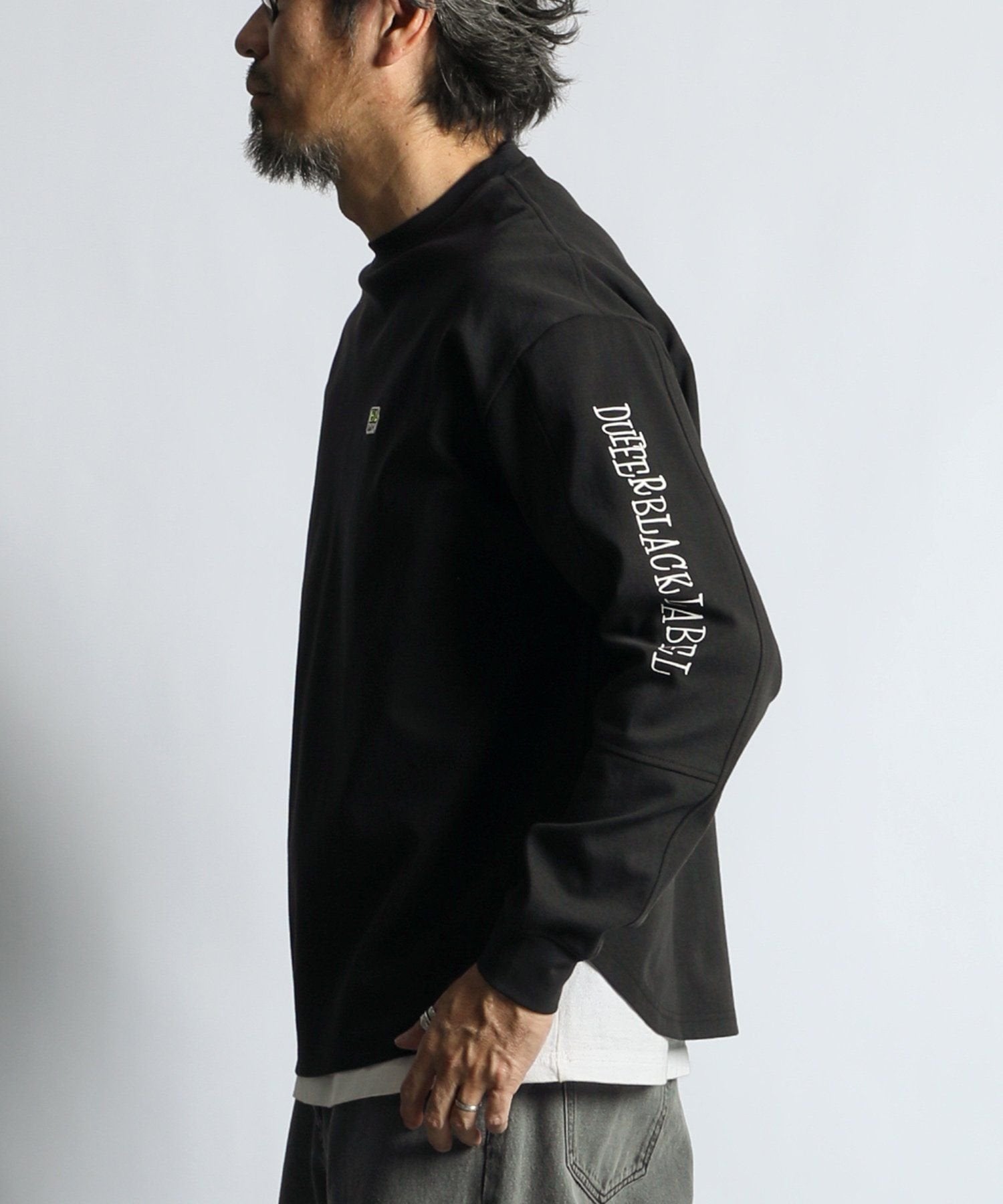 BLACK LABEL〕：ソロナポンチ プリント ロングスリーブTEE