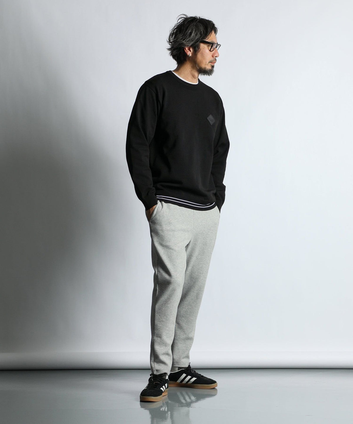 〔BLACK LABEL〕：自宅で洗える ジャガードロゴニット