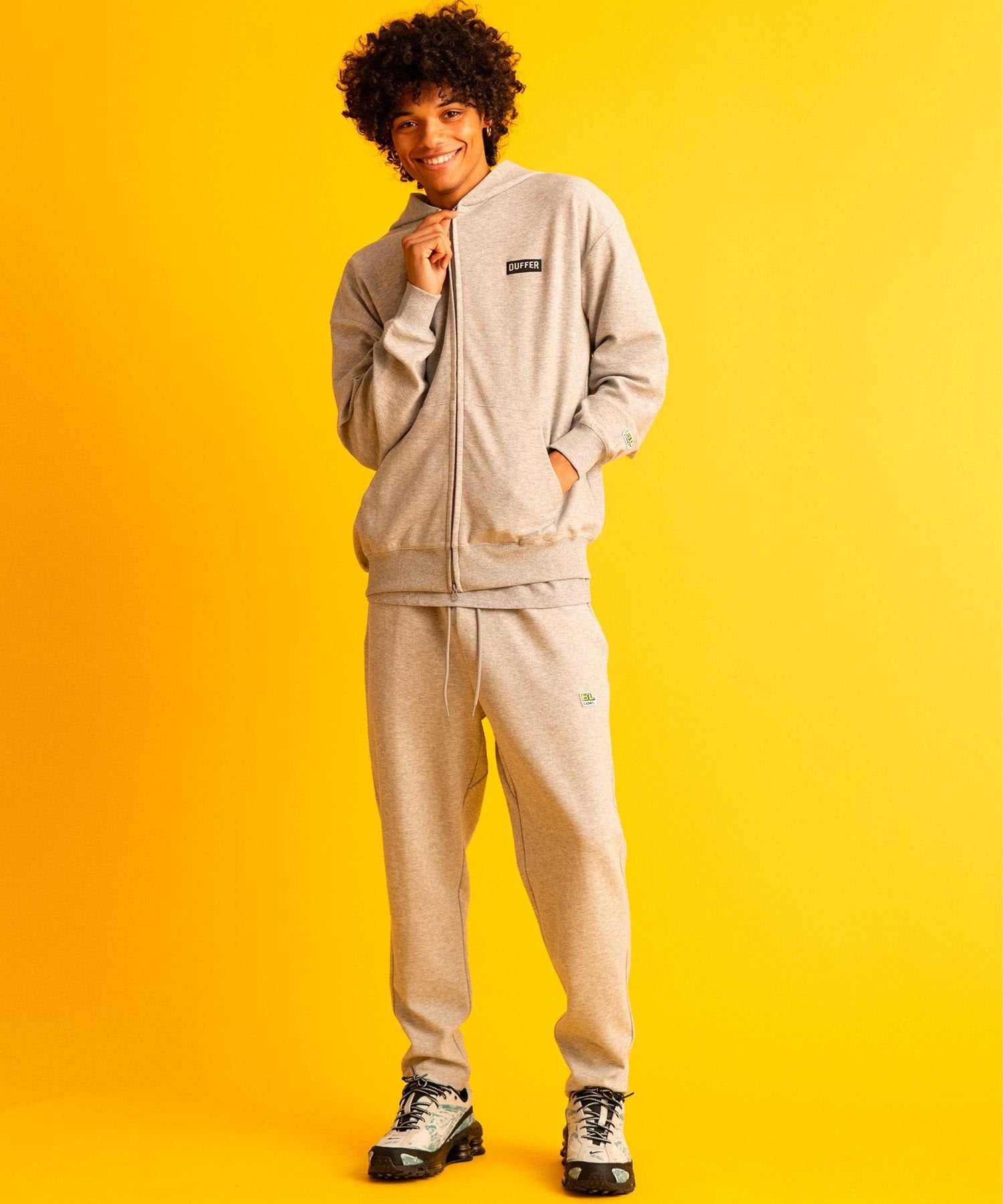 〔BLACK LABEL〕：セットアップ対応 ミニパイル ジップフーディ