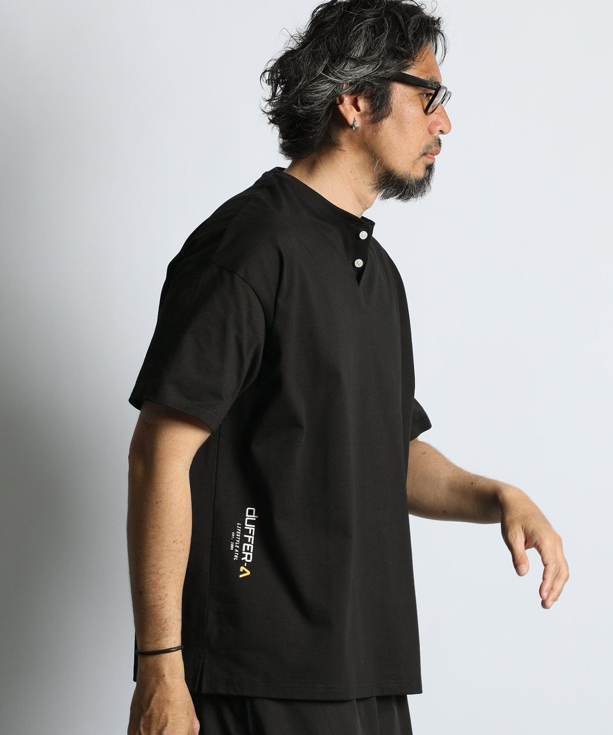 〔BLACK LABEL〕：オーバーサイズ ヘンリーネックTシャツ / 度詰め天竺