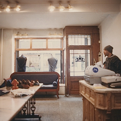 1987