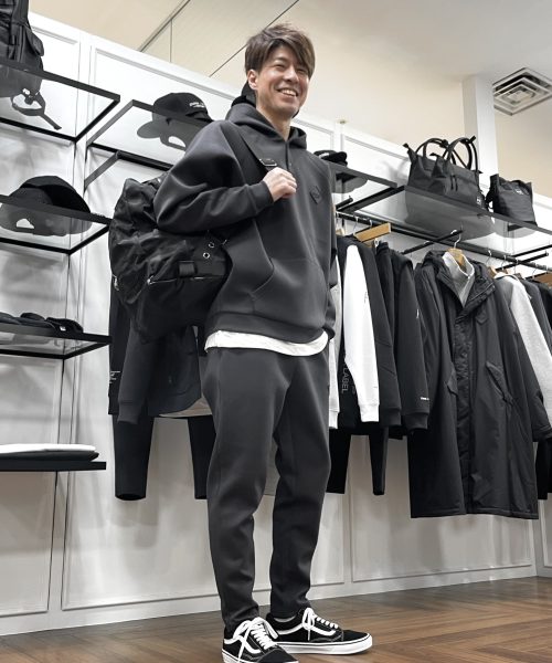 【25AW】BLACKLABELダンボールニットスナップボタンパーカーコーデ【STEALGRAY】