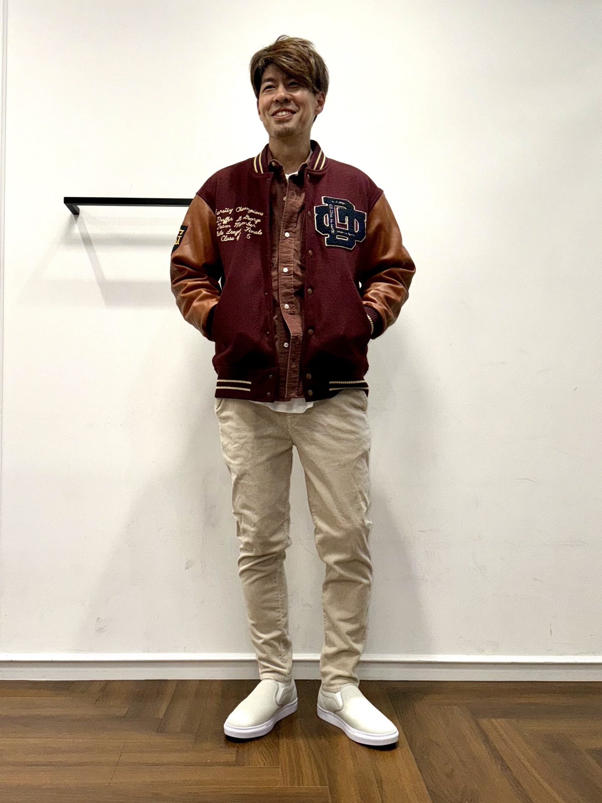 25AW】Safari掲載中バーシティジャケットコーデ【Burgundy】 – The