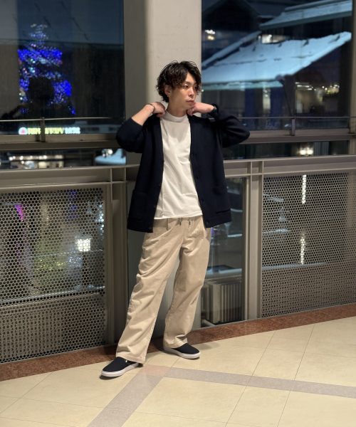 品よく崩す、大人カジュアルバランス