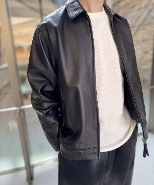 レザー×スウェット