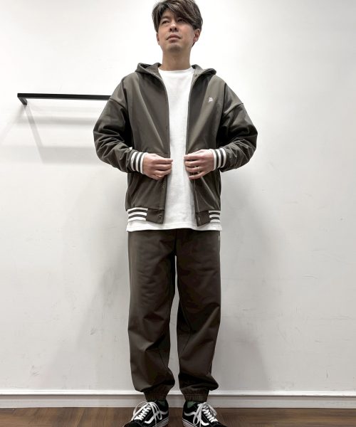 【26SS】機能素材「エアフレックス」スナップパーカーコーデ【GRAYISHBEIGE】