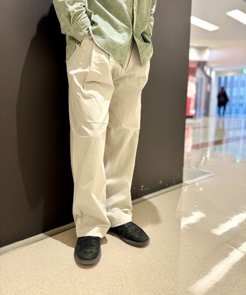 おすすめのボトムスはこちら