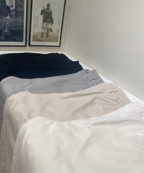 軽くて涼しい大人の美脚パンツ✨