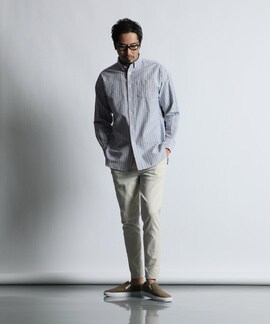 大人のシンプルシャツコーデ