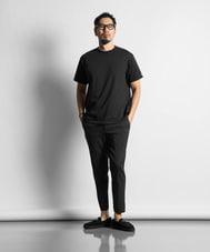 大人のブラックコーデ