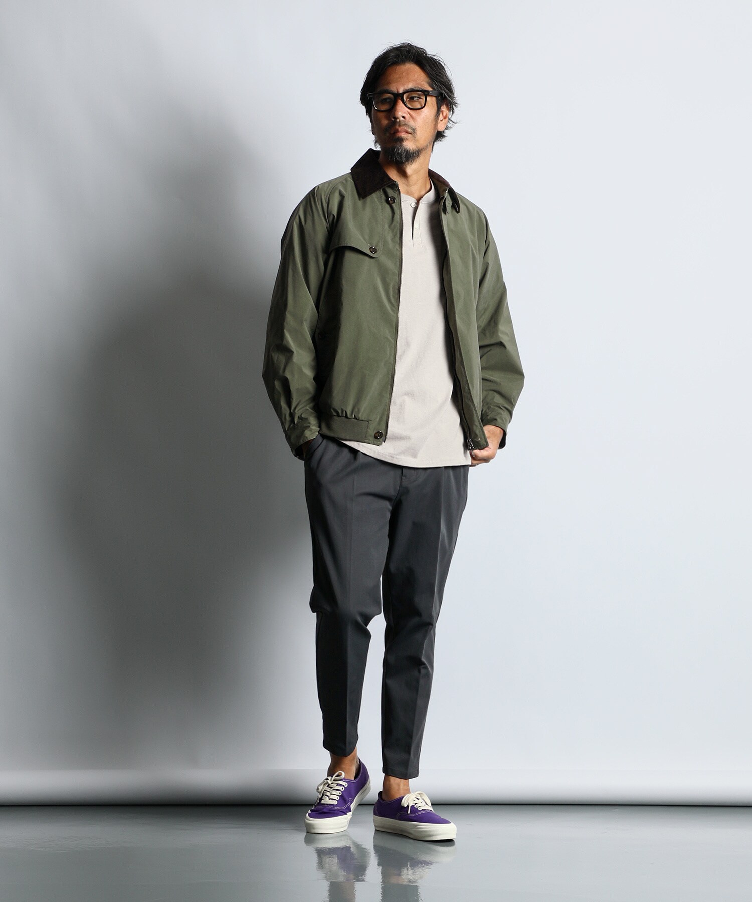 最新情報 トレンドのショートアウターコーデ｜The St.GEORGE of DUFFER パンツ