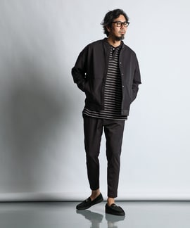 シックなブラックでまとめたカジュアルセットアップコーデ