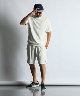 パイル素材のセットアップコーデ
