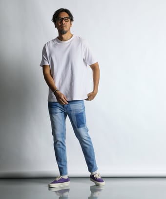 白TEE&times;デニムの王道コーデ