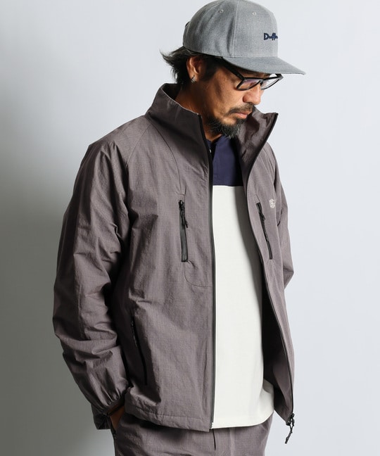 セットアップ スタンドカラーナイロンジャケット ｜The DUFFER