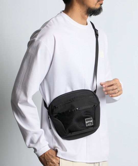 〔BLACK LABEL〕：ミニ　ショルダーバッグ