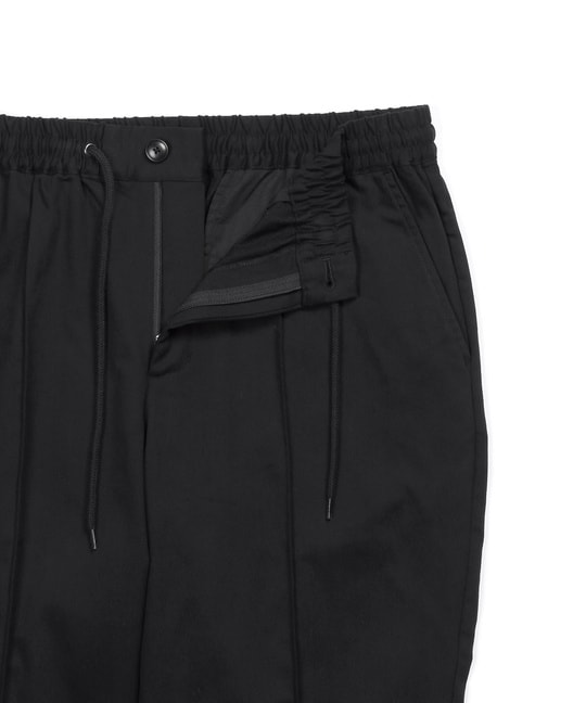 「ガムストレッチ」接触冷感 ピンタックテーパードパンツ