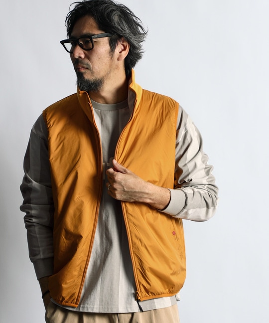 リバーシブルナイロンベスト