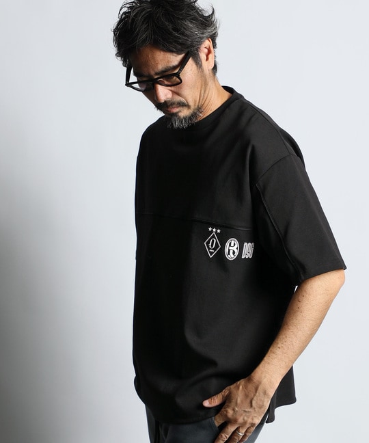 〔BLACK LABEL〕：ポンチ素材 スリーエンブレムTシャツ