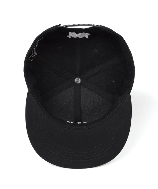 〔BLACK LABEL〕：オリジナル フラットバイザーキャップ