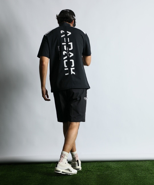 〔BLACK LABEL〕："A-PACK" ハーフジップ スタンドTEE