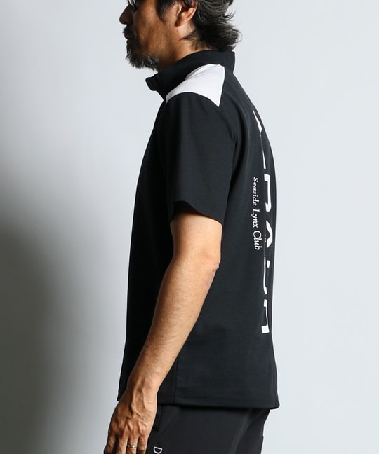 〔BLACK LABEL〕："A-PACK" ハーフジップ スタンドTEE