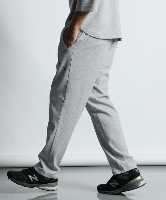 〔BLACK LABEL〕：セットアップ ポンチ素材 レギュラーフィットパンツ
