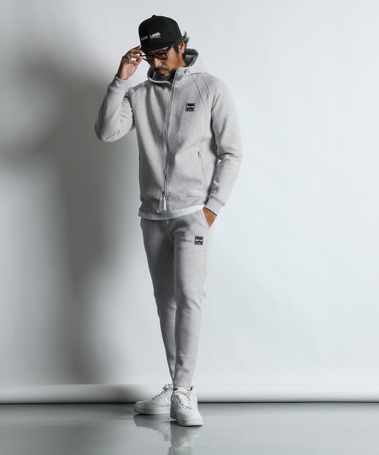 〔BLACK LABEL〕：セットアップ ダンボールニット スリムパンツ