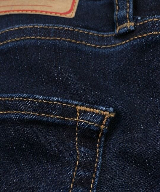 定番 ワンウォッシュ スリムジーンズ