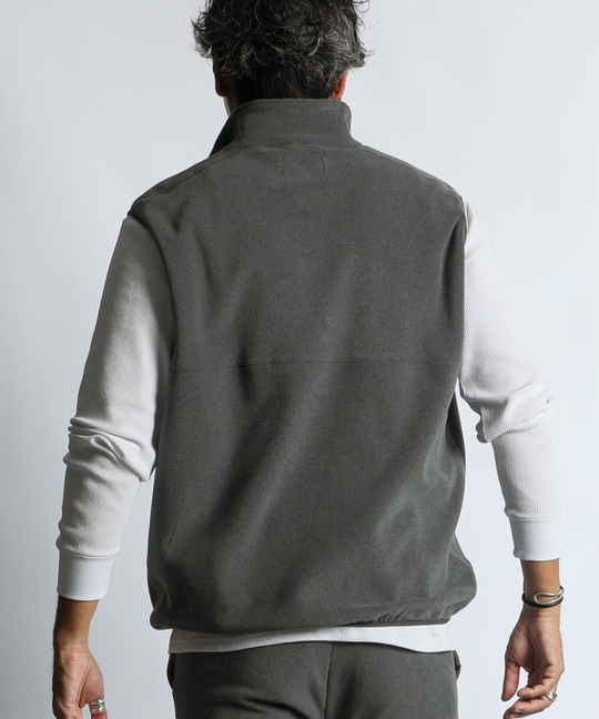 〔BLACK LABEL〕：POLARTEC フルジップベスト