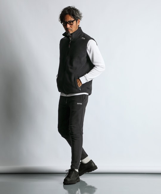 〔BLACK LABEL〕：POLARTEC フルジップベスト