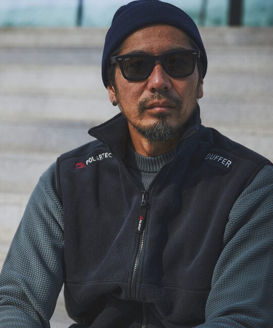 〔BLACK LABEL〕：POLARTEC フルジップベスト