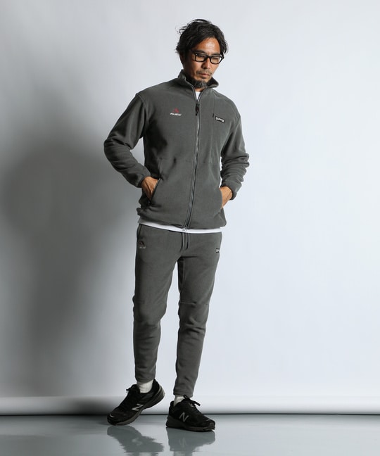 〔BLACK LABEL〕：POLARTEC スタンドカラー ジップトップス