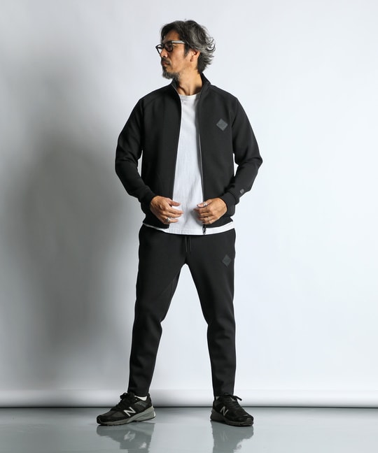 〔BLACK LABEL〕：セットアップ ダンボールニット スタンドジップ トップス