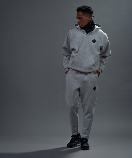 〔BLACK LABEL〕：セットアップ ダンボールニット ヘンリーネック パーカー