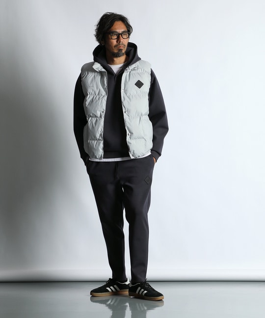 〔BLACK LABEL〕：2層構造パーテックス スタンドネックベスト