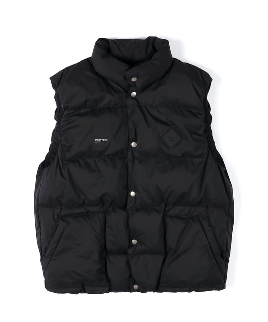 〔BLACK LABEL〕：2層構造パーテックス スタンドネックベスト