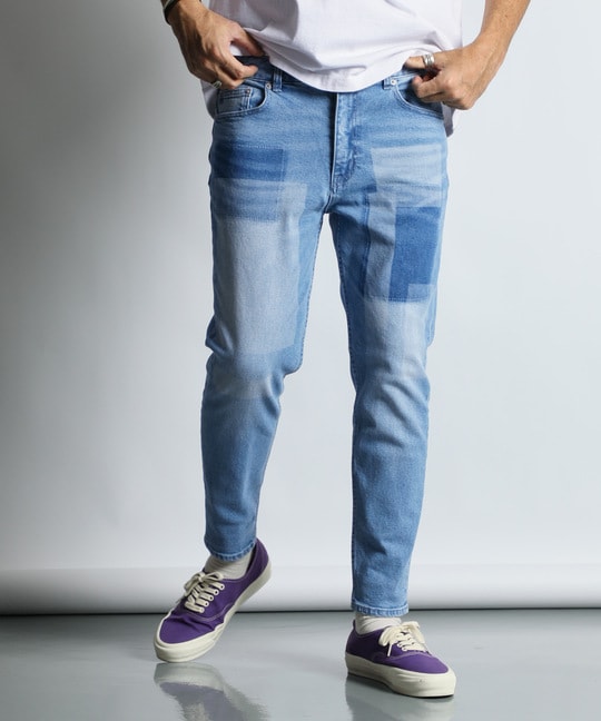 レーザー加工＆刺繍 スリムフィットジーンズ