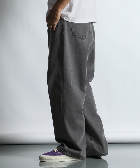 ブリーチ加工 ワイドストレート バギージーンズ【WEB限定アイテム】
