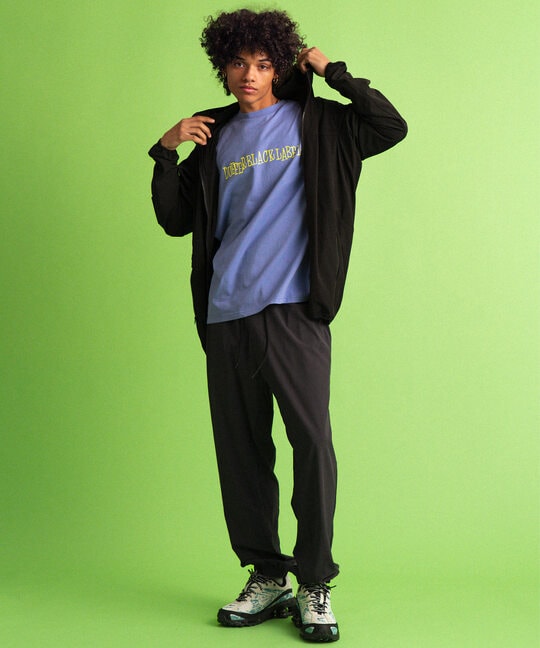 〔BLACK LABEL〕：セットアップ対応 ストレッチ フーデッドブルゾン