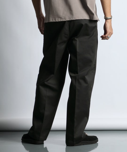 クリースライン ワイド チノパンツ