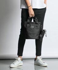 〔BLACK LABEL〕：2ウェイ仕様 ミニラウンドバッグ